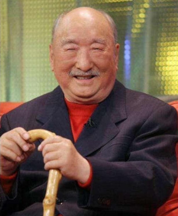 张山女儿张嘉芸和陈佩斯一家关系,张山女儿与陈佩斯