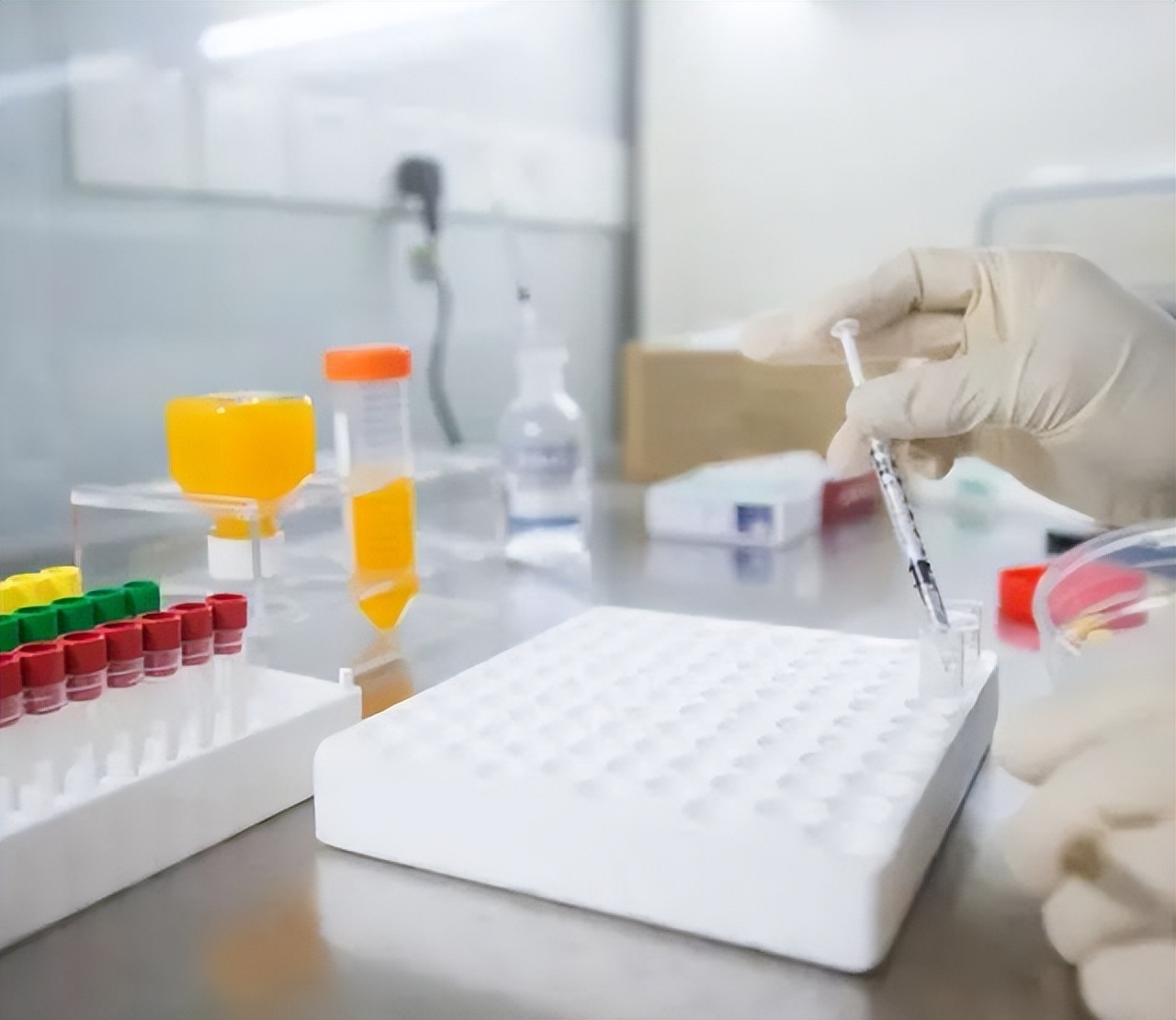 医学博士去世后捐350万遗产,44岁医学博士去世父亲捐出350万