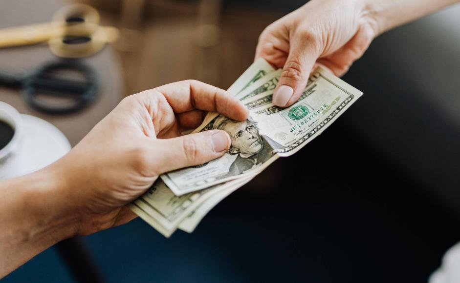 我国电子商务税收政策的制定原则,国家减少互联网行业的税收优惠