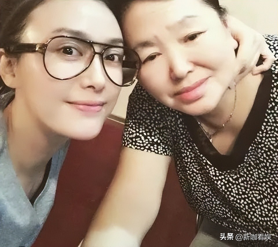 43岁秦岚,这一次,才是真的“人间清醒”!