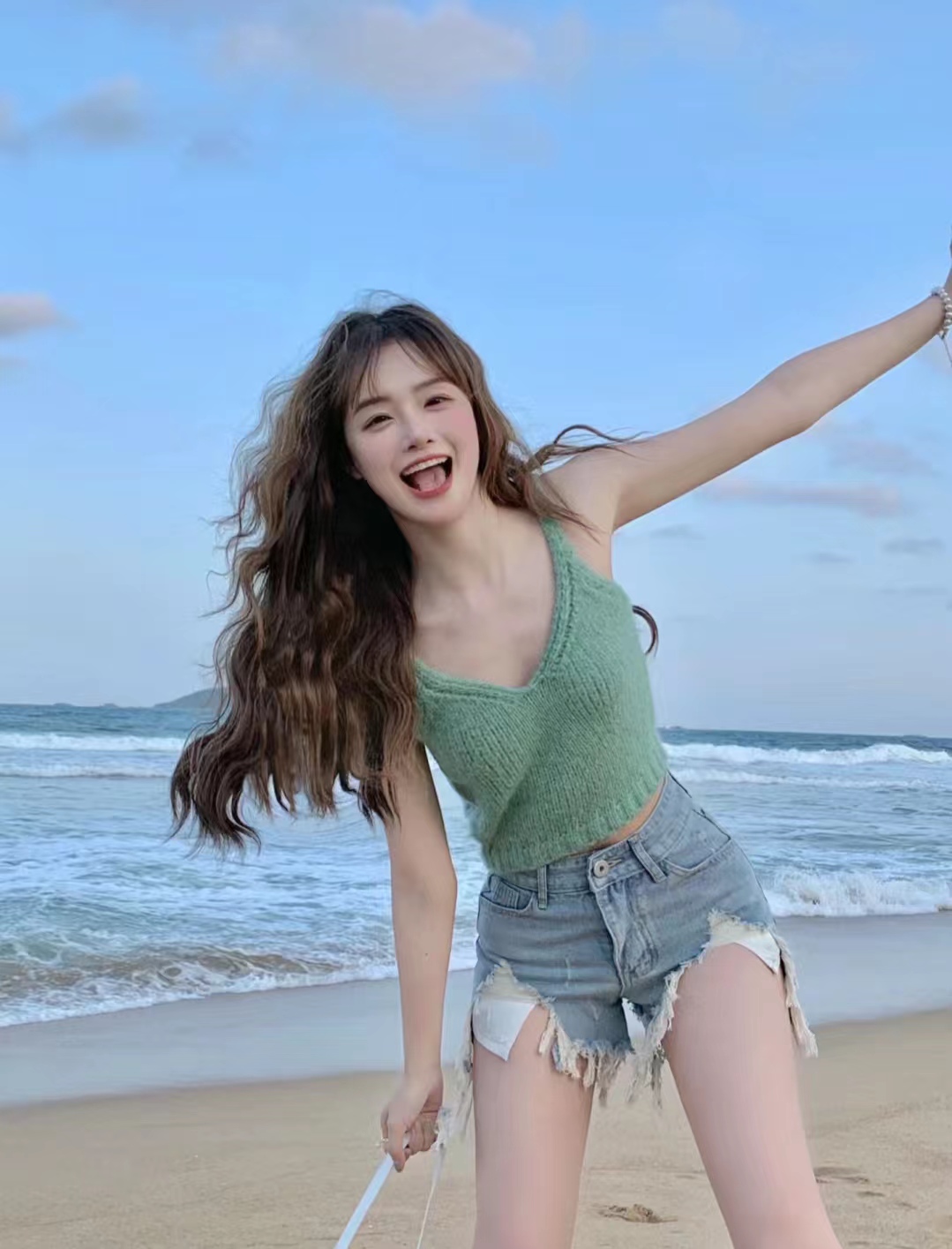 短裤在夏季可以说是既百搭又清凉,让这4款潮流短裤陪你清凉一夏吧