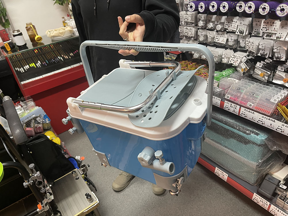 野钓选钓箱还是钓椅还是小钓台,纠结钓台是镂空还是平面好