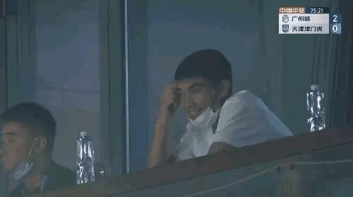 李玮峰接手广州城第一场就赢了，真正的一场赢球，居然有杂音