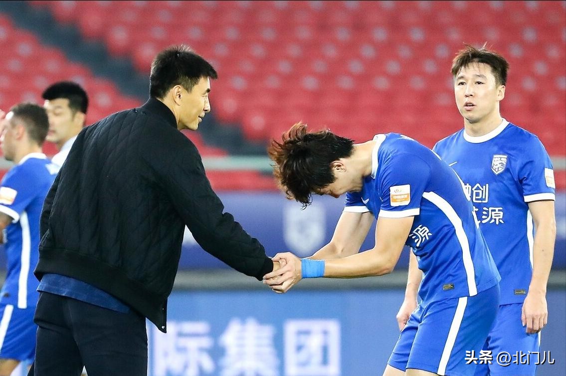 国足球员现状最新消息,曝国足球员暂缓回国