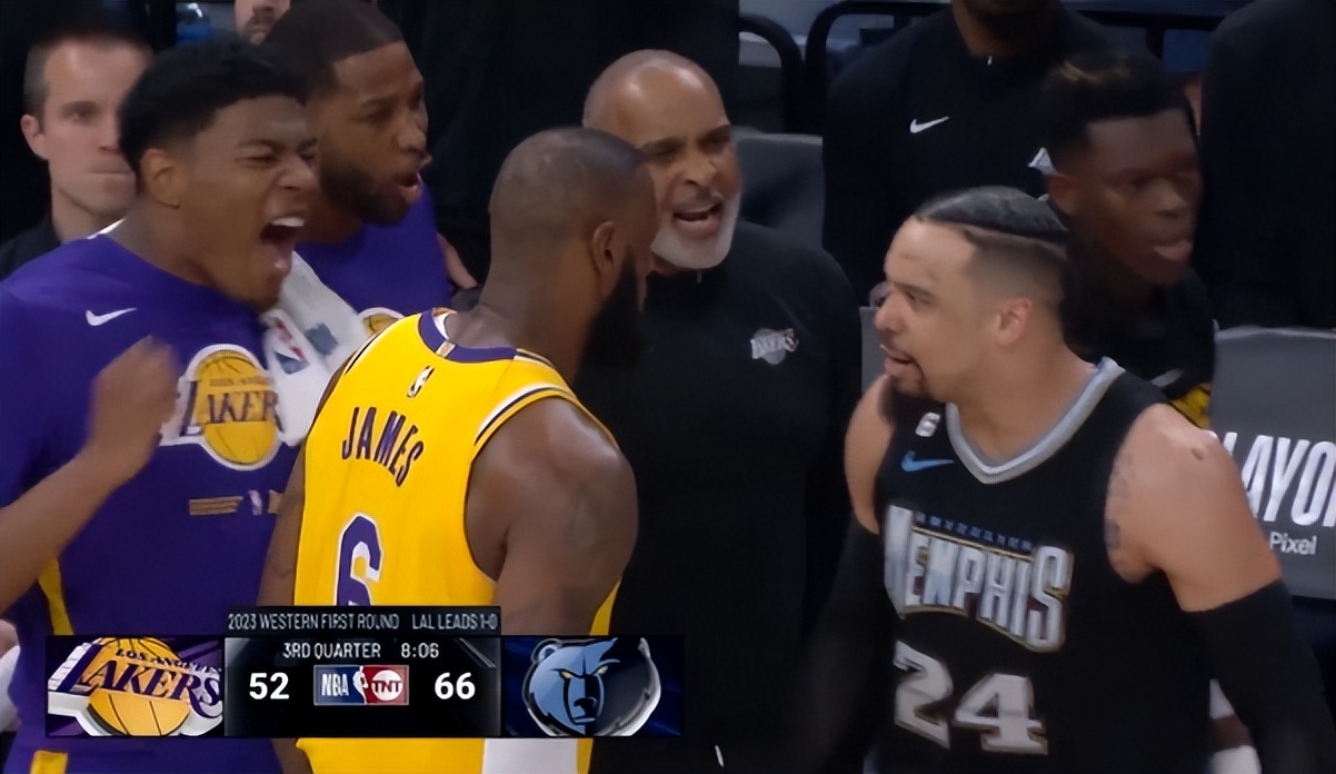 团结!狄龙挑衅詹皇,湖人替补席窜出4人维护大哥,连教练都上了