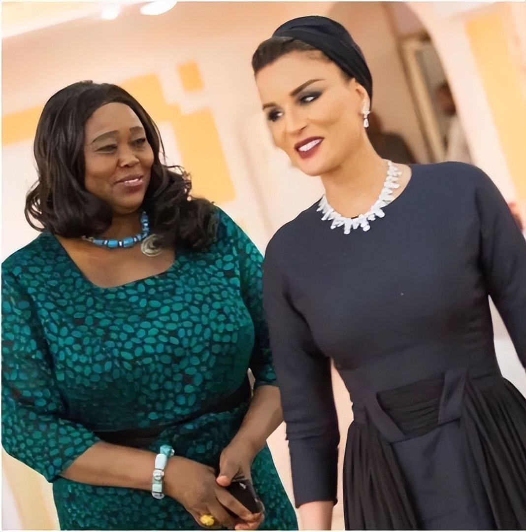 深扒卡塔尔王妃的珠宝盒，竟然发现了温莎公爵夫人的拍卖真品