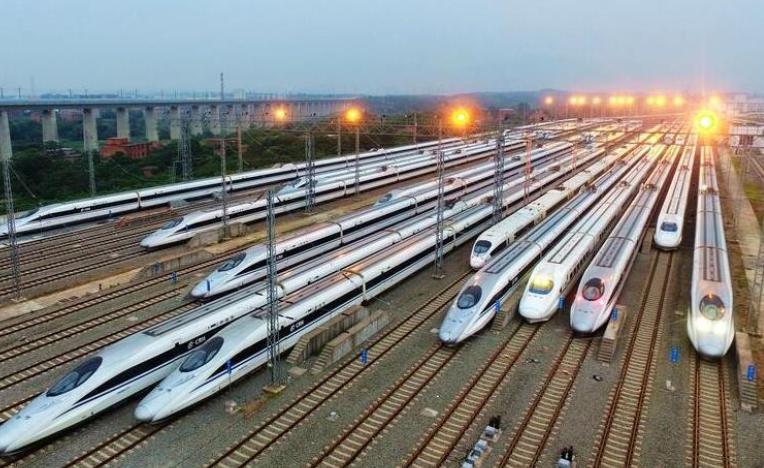 为什么高铁不可以在夜间运行,为啥开通了夜间高铁