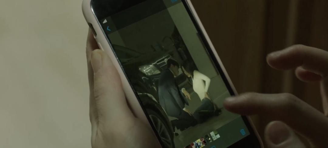 黑暗荣耀里妍珍直发采访片段,黑暗荣耀妍珍哪一集被女二发现