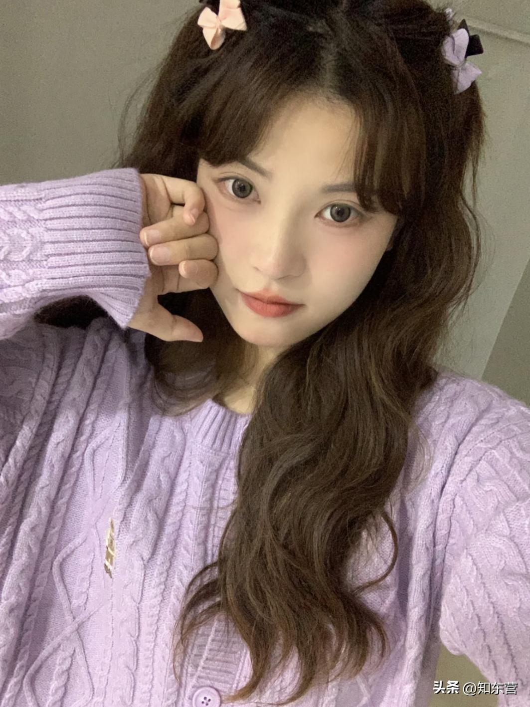 冬天披发好看又显脸小的发型,冬季干净利落减龄的发型