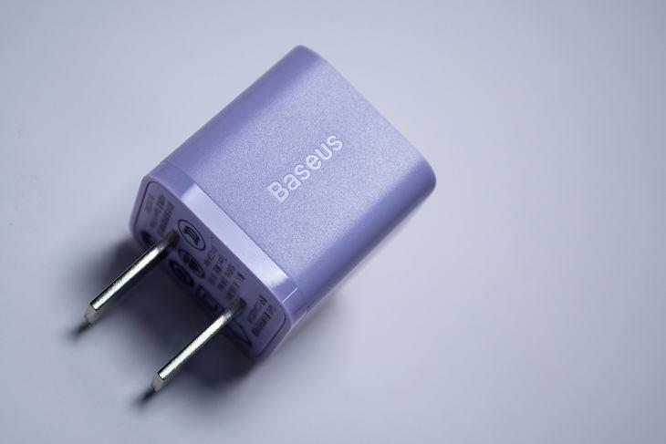 倍思65w氮化镓充电器给iphone充电,倍思20w充电器对比苹果