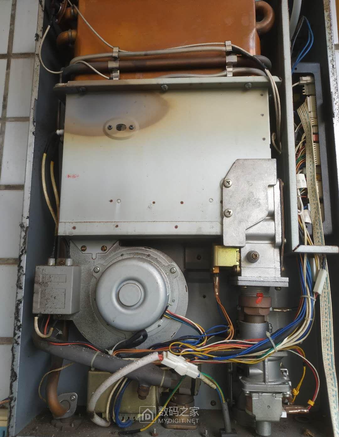 家用燃气热水器各种故障维修,热水器故障100例热水器出水量小