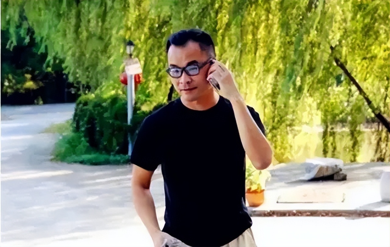 男人放弃千亿资产一心向佛,广东男子放弃百万年薪出家