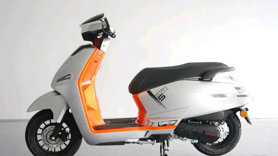 五羊DILA125：低价踏板车最新推出，外观抢眼动力一般