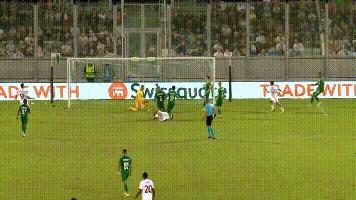 0-2爆冷英超卫冕欧冠输过保级球队,曼联最惨痛的比分