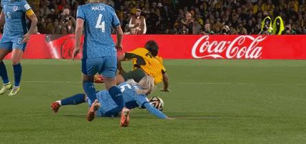 中国女足1-6英格兰无缘世界杯16强,女足世界杯决赛西班牙对英格兰