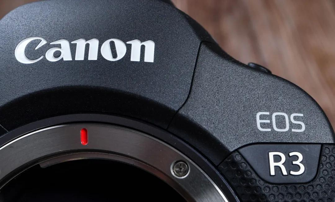佳能eosr跟rp哪个好,佳能eosr3发布视频