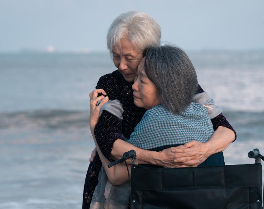 刘晓庆唐国强张纪中巅峰对决,刘晓庆唐国强最新消息