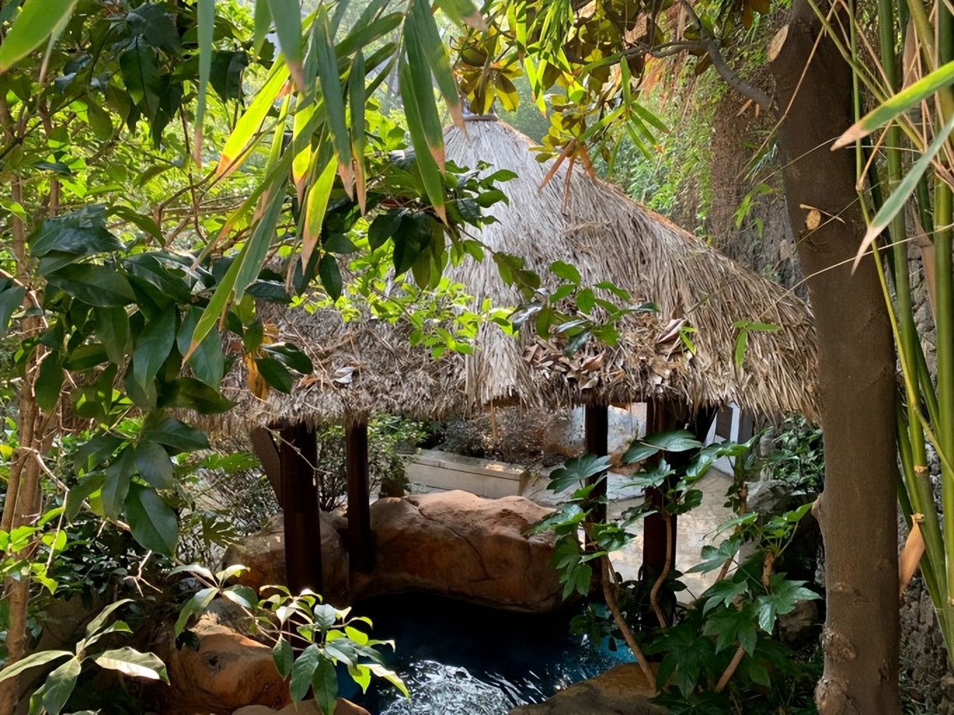 杭州临安湍口温泉星泉谷度假村,临安湍口众安氡温泉度假酒店套餐