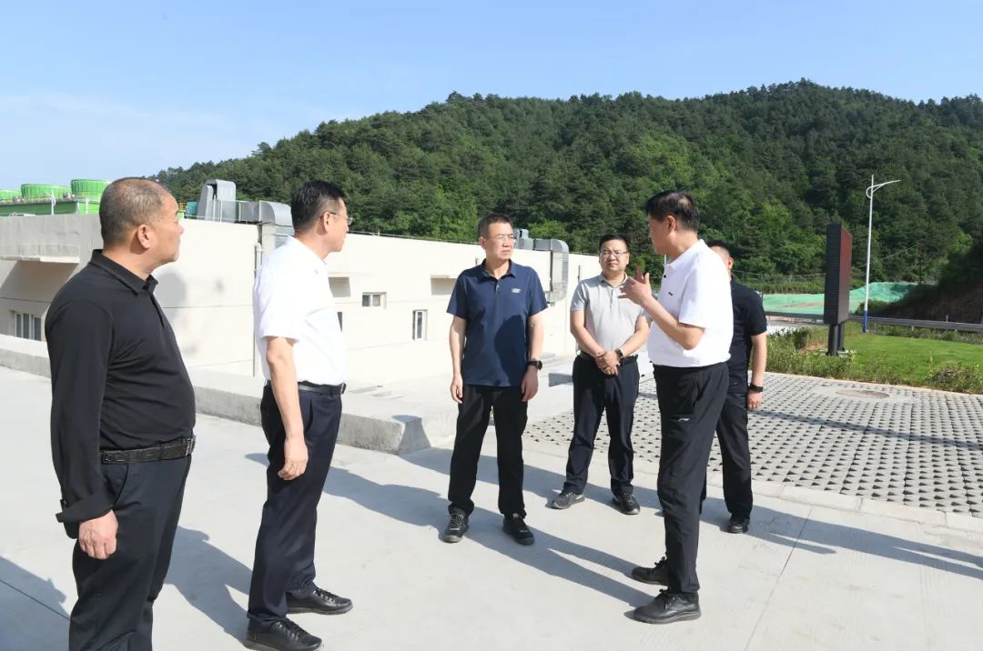 临汾新闻早知道|贺天才在我市调研；*载下**“临汾云”APP报名歌手大赛；首届青年互联网企业创新创业赛报名