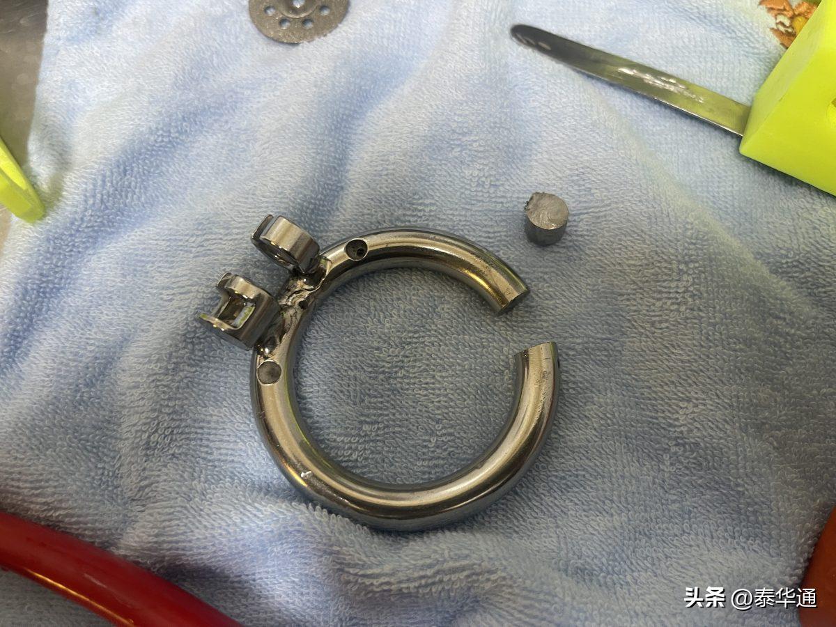 芭提雅老外玩好大！生殖器套金属环后无法取下肿胀疼痛紧急求救