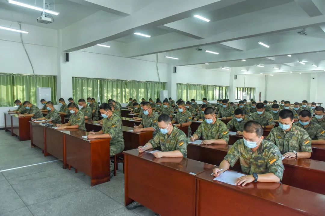 火箭军某部“疾风”行动把住用网安全关