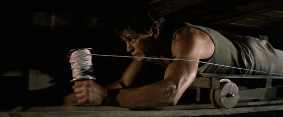 肖申克的救赎抄袭哪部电影,越狱跟肖申克的救赎