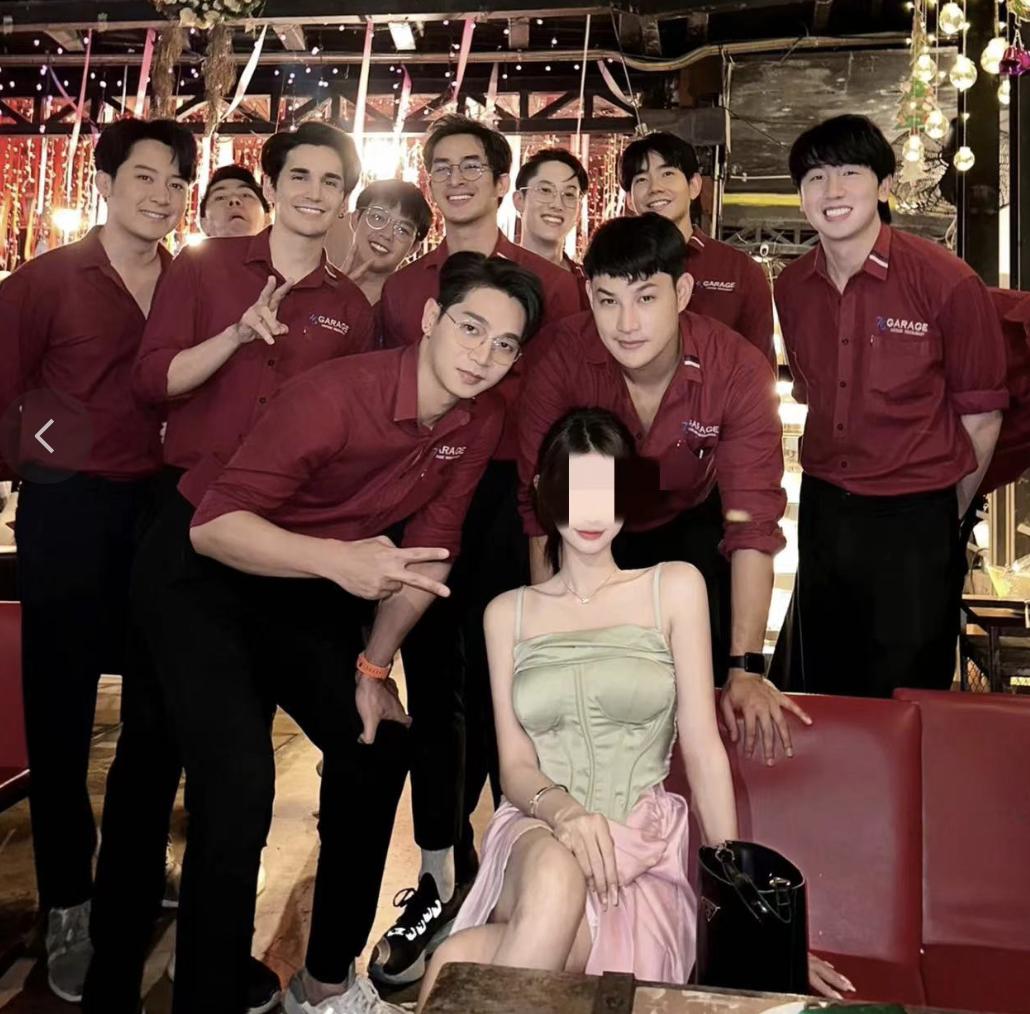 去看泰国男模的网红,去泰国男模餐厅的人