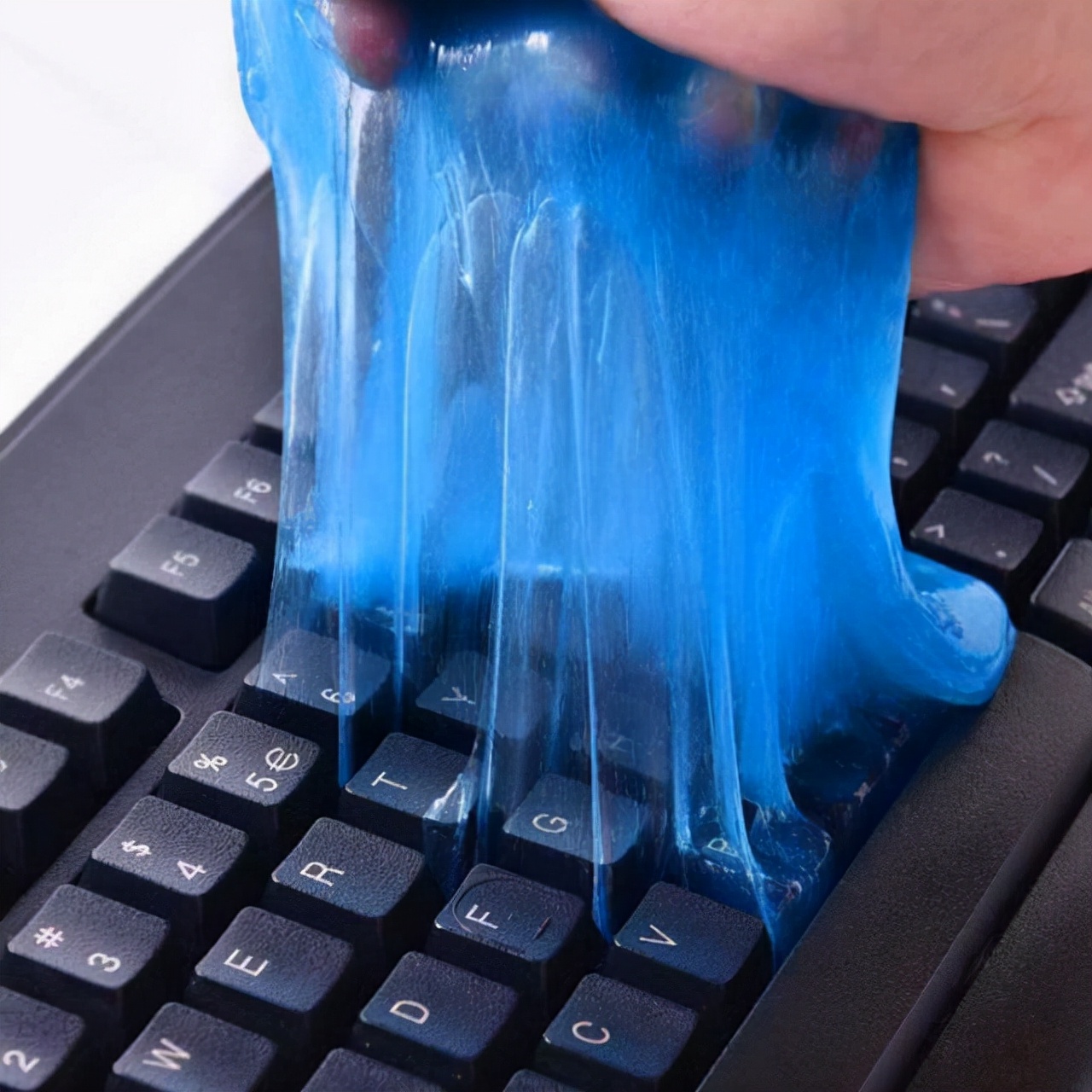 电脑键盘清理小妙招,如何把电脑键盘里的脏东西弄干净