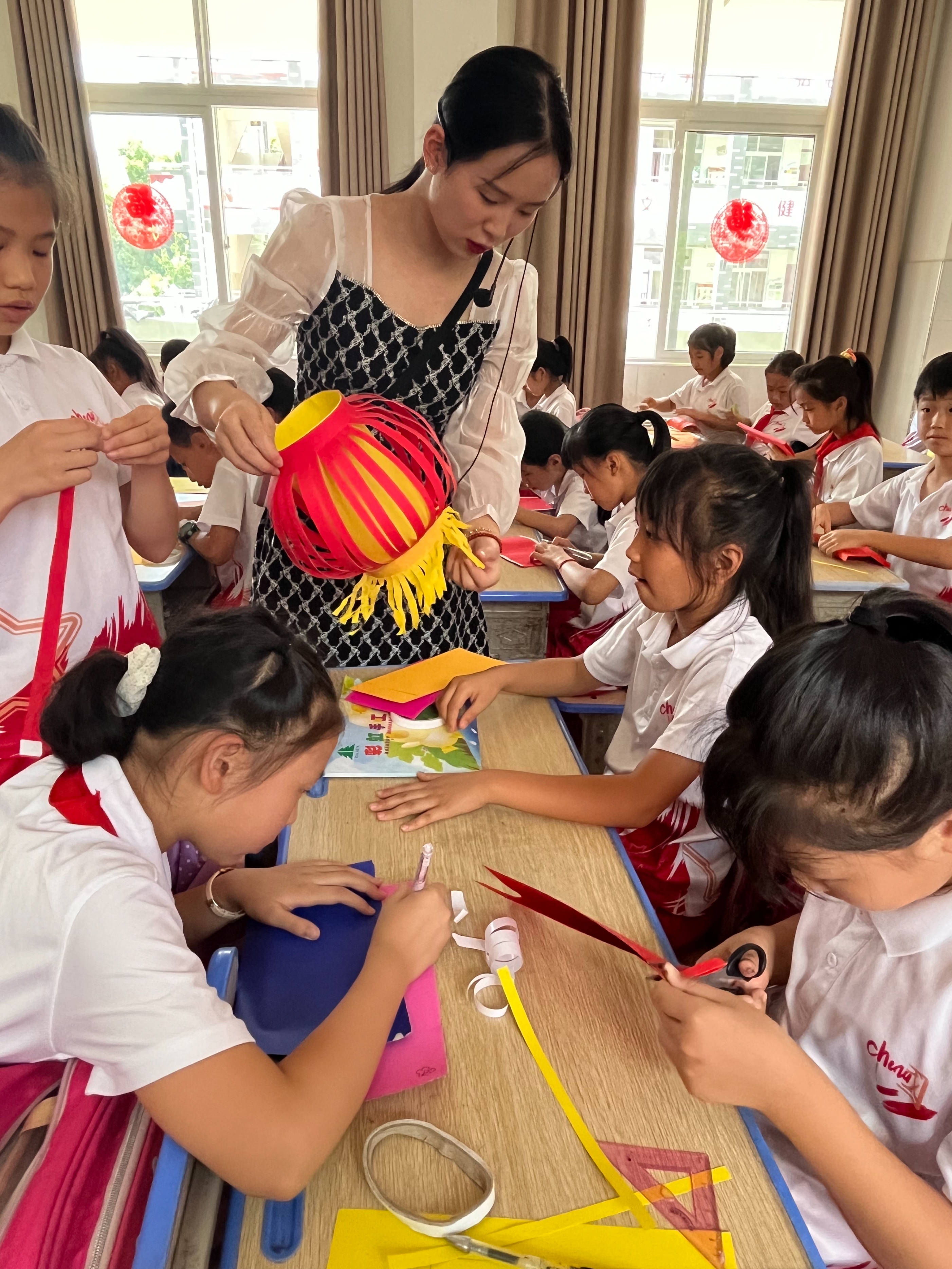 五年级劳动实践课的灯笼怎么做,手工灯笼劳动课教案