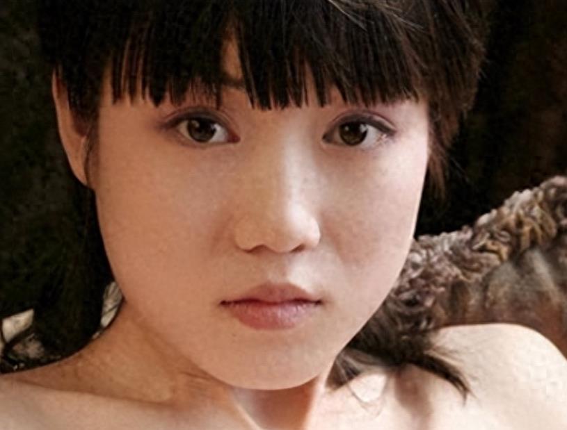 “最红裸模”*筱雨张**：22岁时拍写真火爆全网，如今将近40岁仍单身