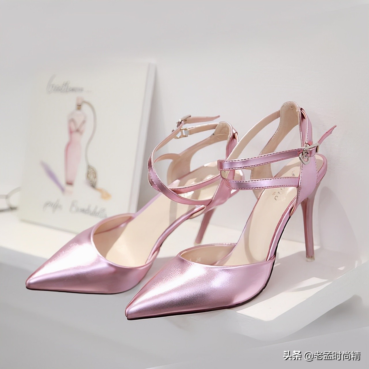 猫跟鞋减龄,猫跟鞋穿出女人的气质