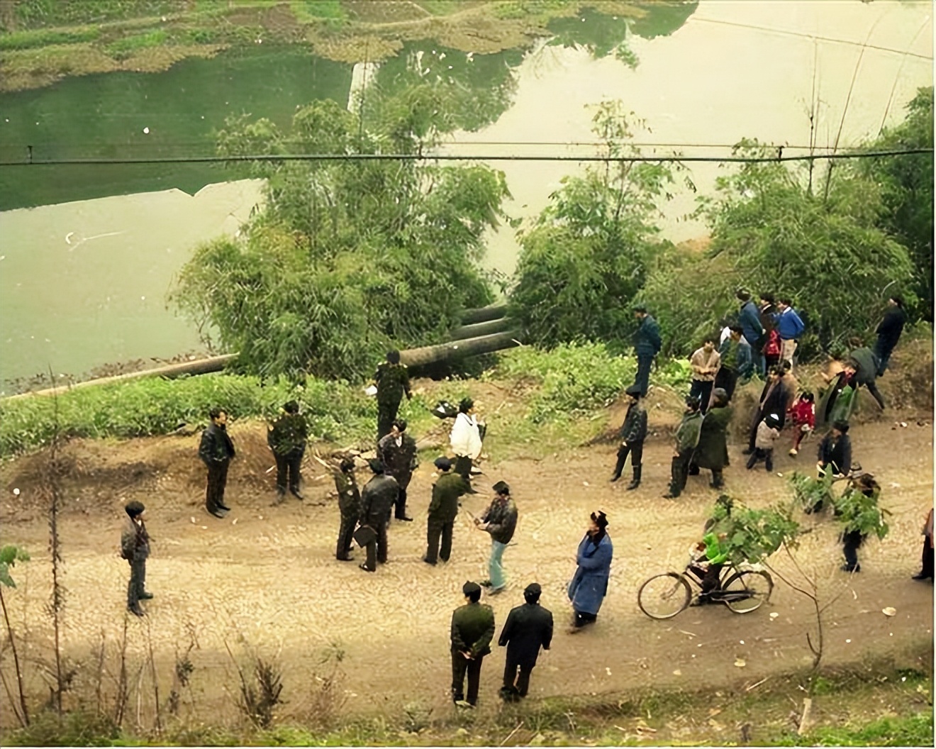 天津男子捡回女乞丐,天津男子带女乞丐回家当老婆