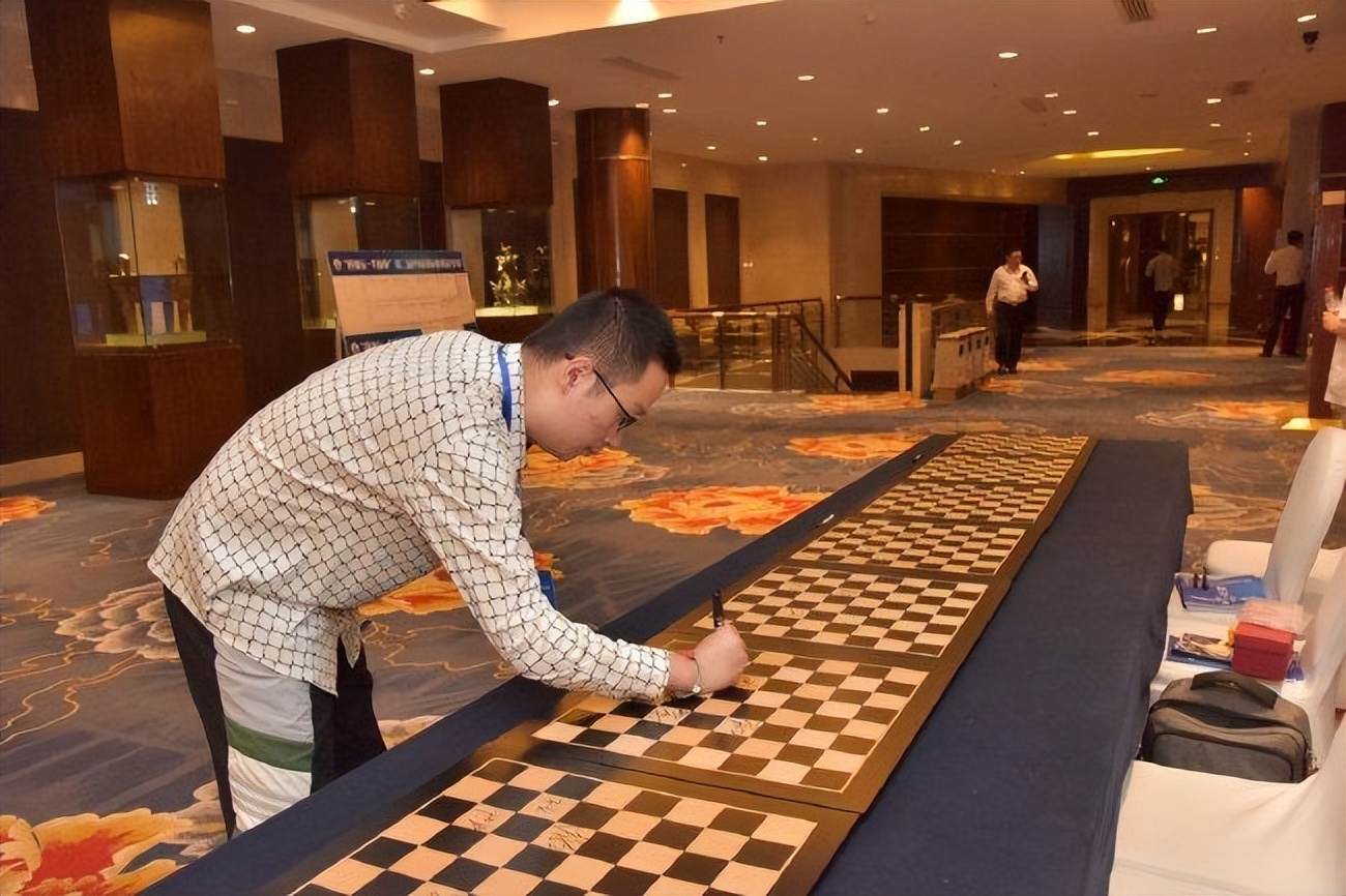 韦奕获男子个人赛冠军,韦奕夺冠