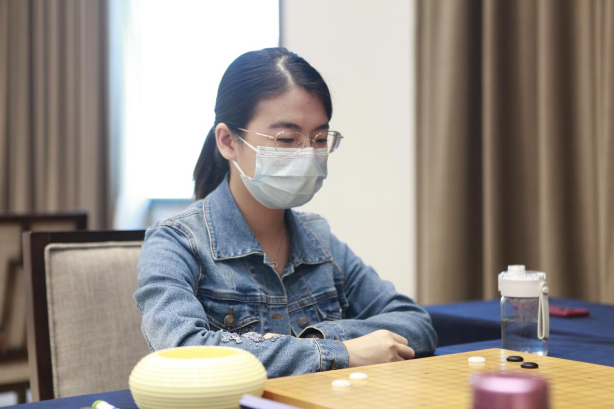 吴依铭於之莹最新对局,亚运於之莹