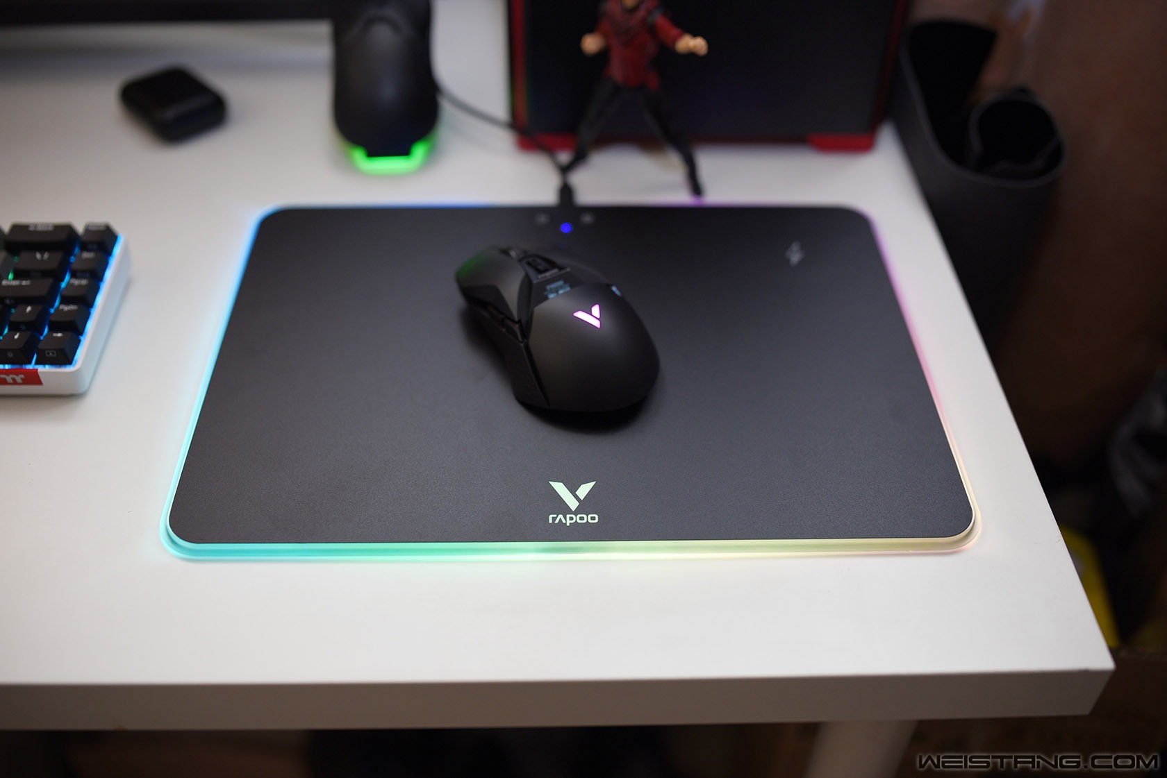 雷柏v10rgb鼠标垫打游戏,雷柏鼠标垫V10RGB