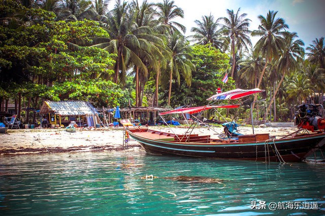 泰国很有诱惑力，船员下地买菜，又是车又是船，交通不要太方便