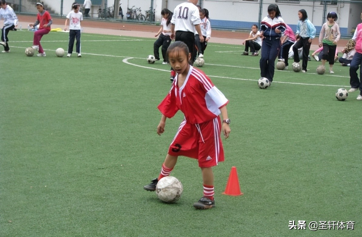 彭诗梦出击失误完整视频,彭诗梦世界杯多次精彩扑救