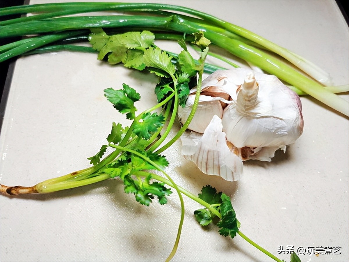 茄子怎么做不吸油还好吃,茄子怎么做不吸油又好吃