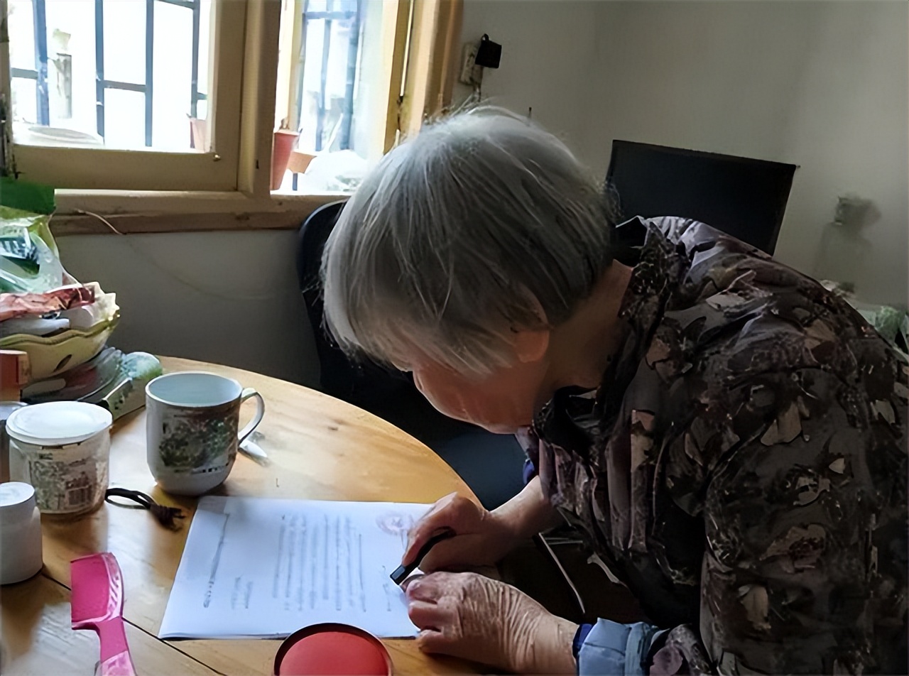 12宀佸コ瀛╃獊鍙戝績鑴忕梾姝讳骸,鍗佸瞾濂冲绐佺劧姝讳骸鐥呭嵄