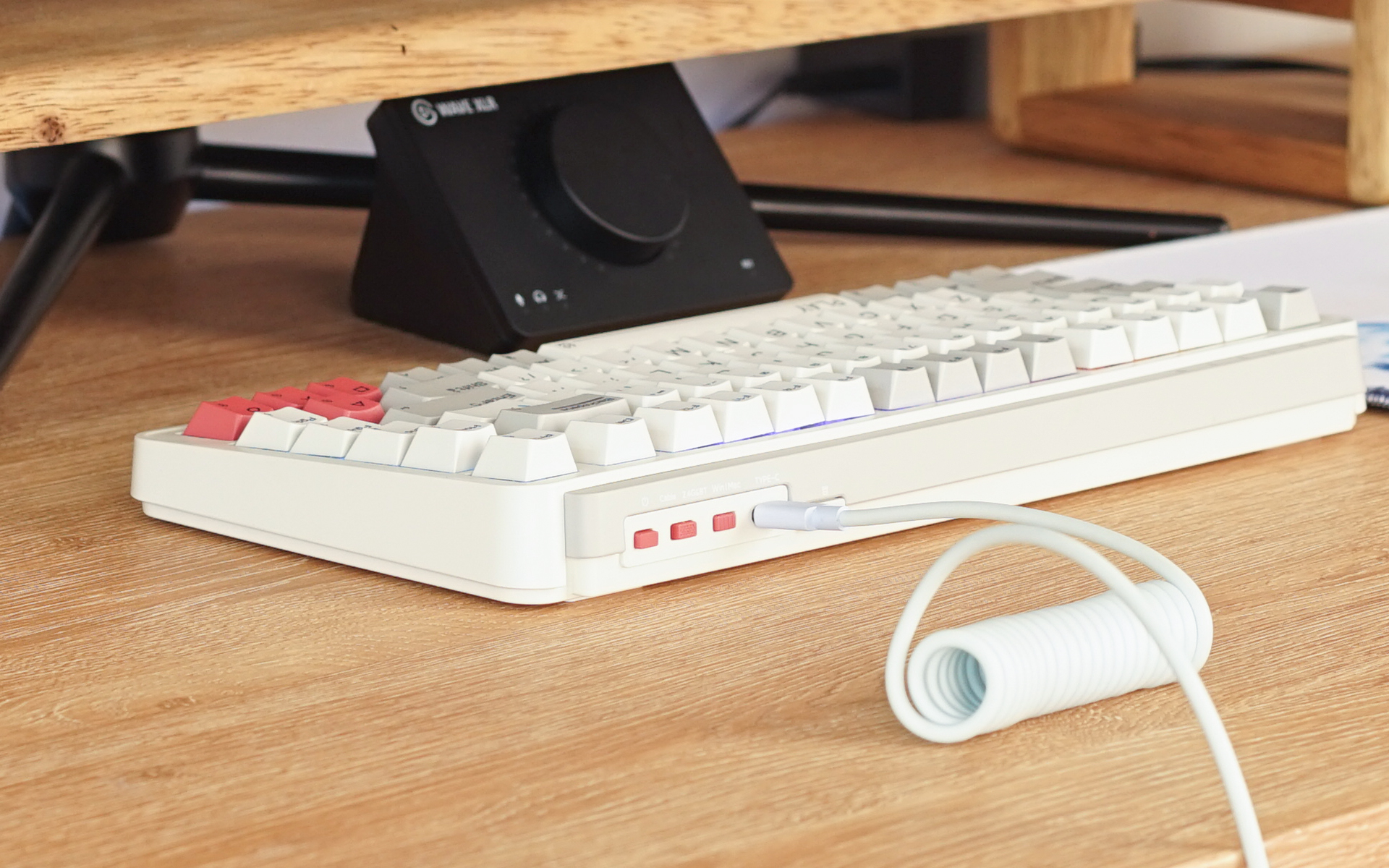 简洁情怀风,功能齐备83键,米物ARTZ830机械键盘体验