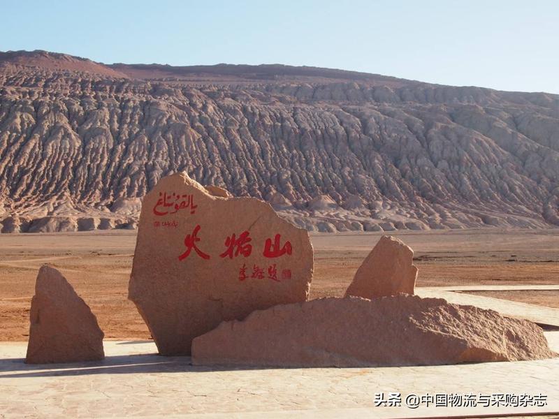 把车开进荒郊野外,奥铃轻卡跑长途