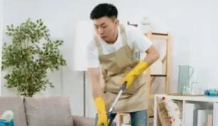 月薪8000男保姆,男保姆一年工资多少