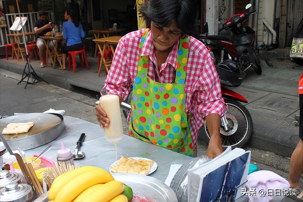泰国美食街边小吃跳跳虾,泰国小吃排行榜前十名