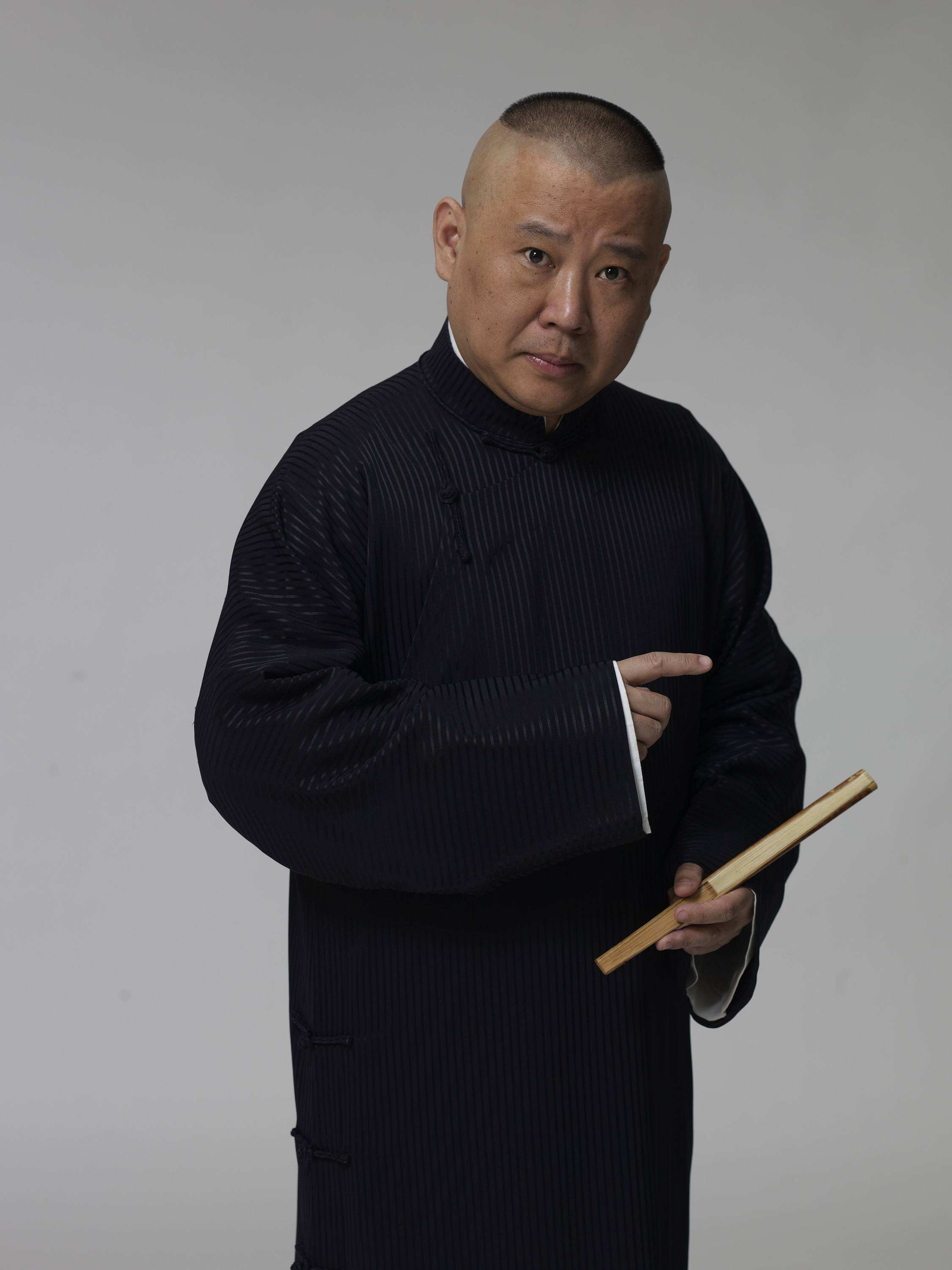 2月才到第10天，9位名人惹争议：郭德纲消失，赵本山被徒孙控诉