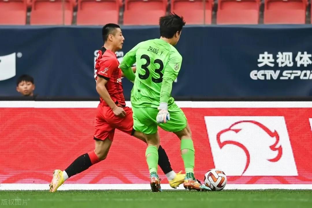 中超足球神奇名场面,中超经典搞笑场面裁判