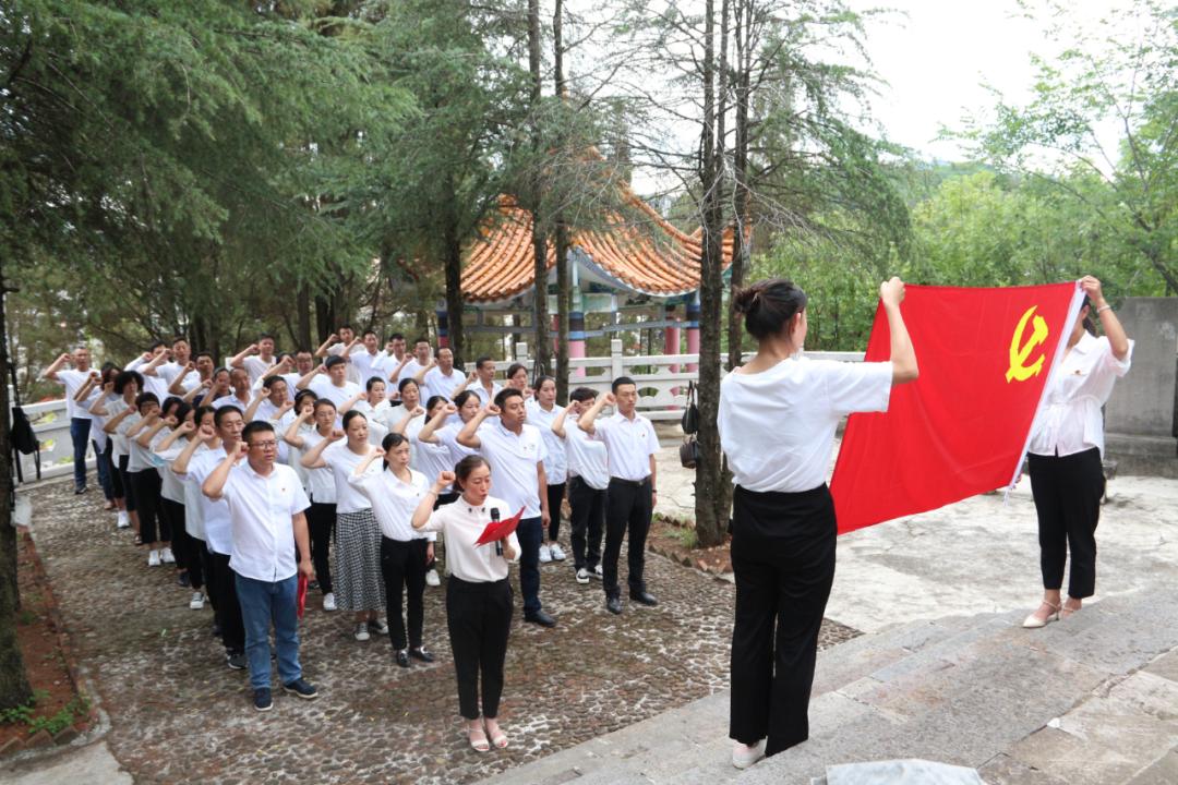 用干部辛苦指数换取群众幸福指数,用辛苦指数换群众幸福指数