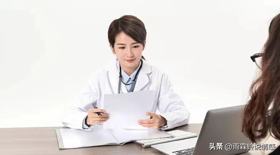 男子回家当全职儿子每月领5500元,男子月领5500当全职儿子算啃老吗