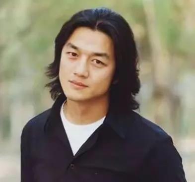 柯蓝和黄志忠因为哪部剧传出绯闻,49岁柯蓝谈情感合集