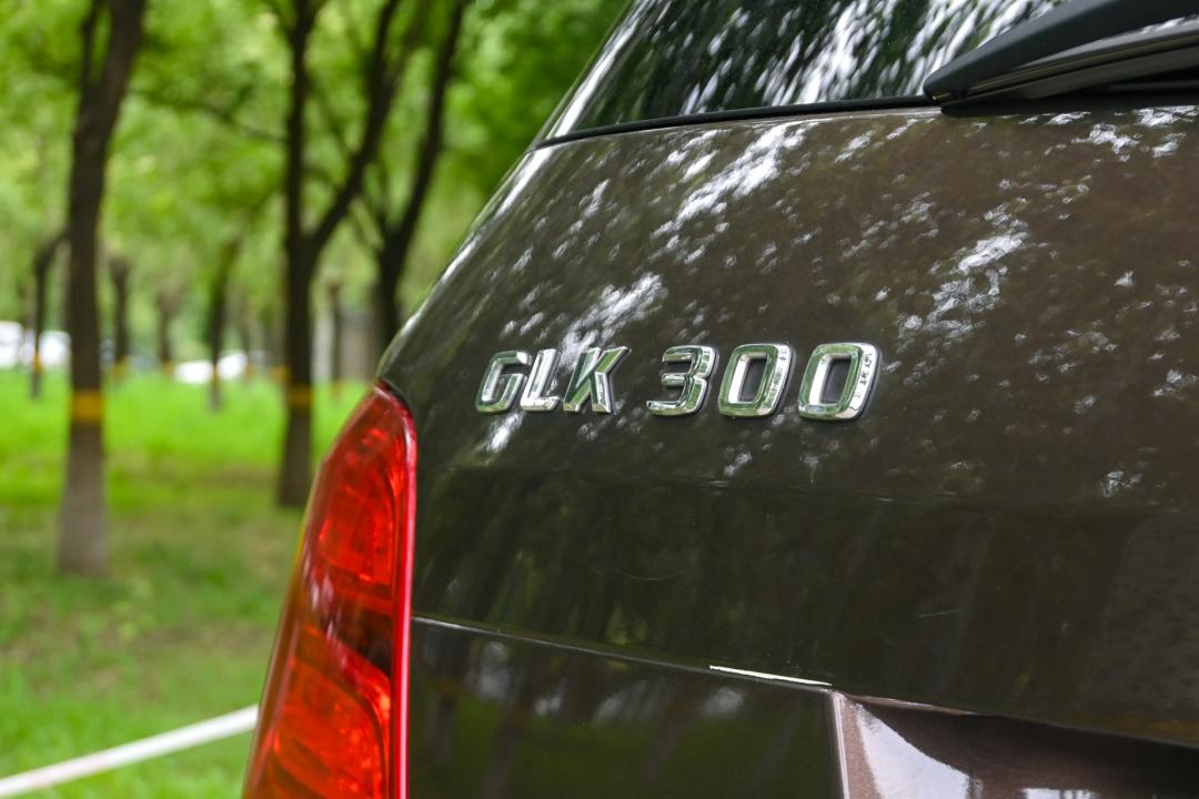 奔驰glc300动感型7座二手,二手奔驰glk300为什么便宜