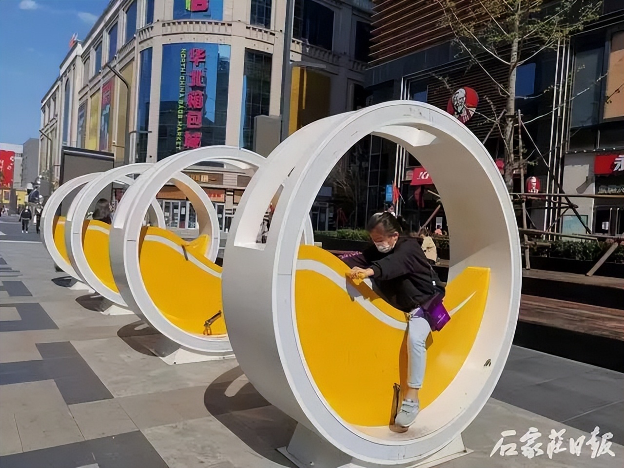 假日消费强劲释放中国经济,假日消费潜力尽情释放